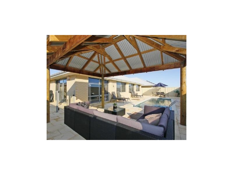 86 Waldburg Drive, Tapping WA 6065