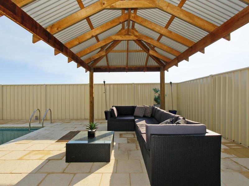 86 Waldburg Drive, Tapping WA 6065