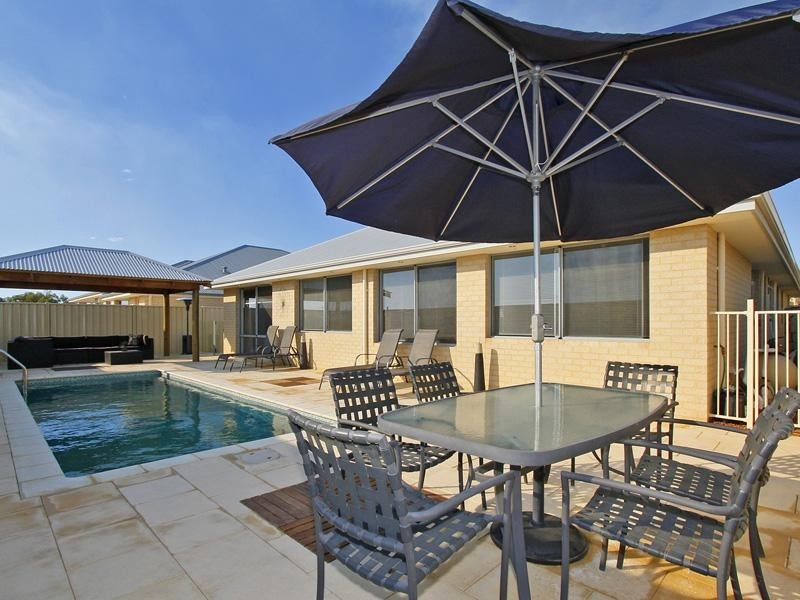 86 Waldburg Drive, Tapping WA 6065