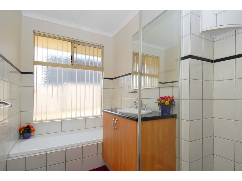 17 Harling Way, Bullsbrook WA 6084