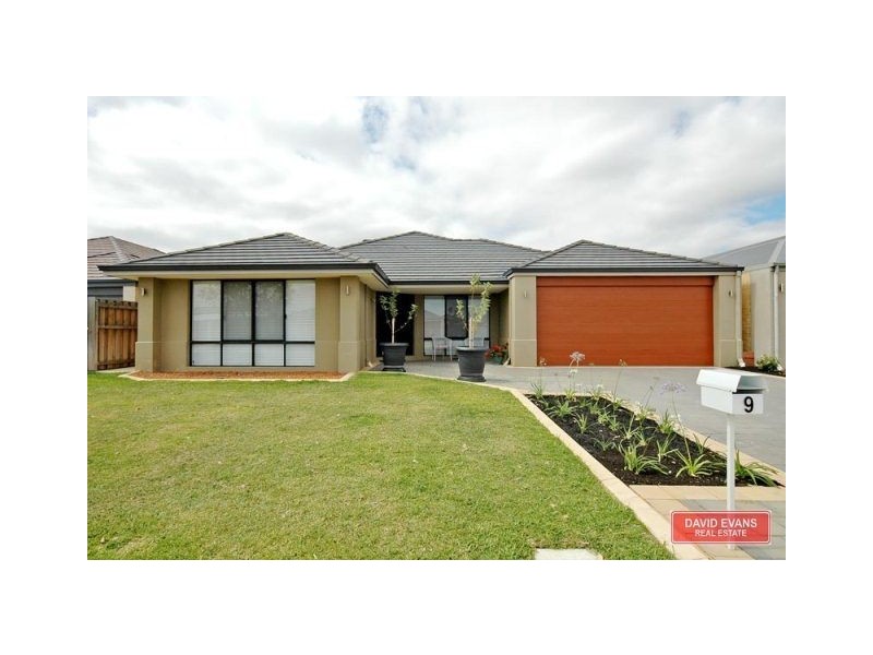 9 REDSTONE TRAIL, Ellenbrook WA 6069