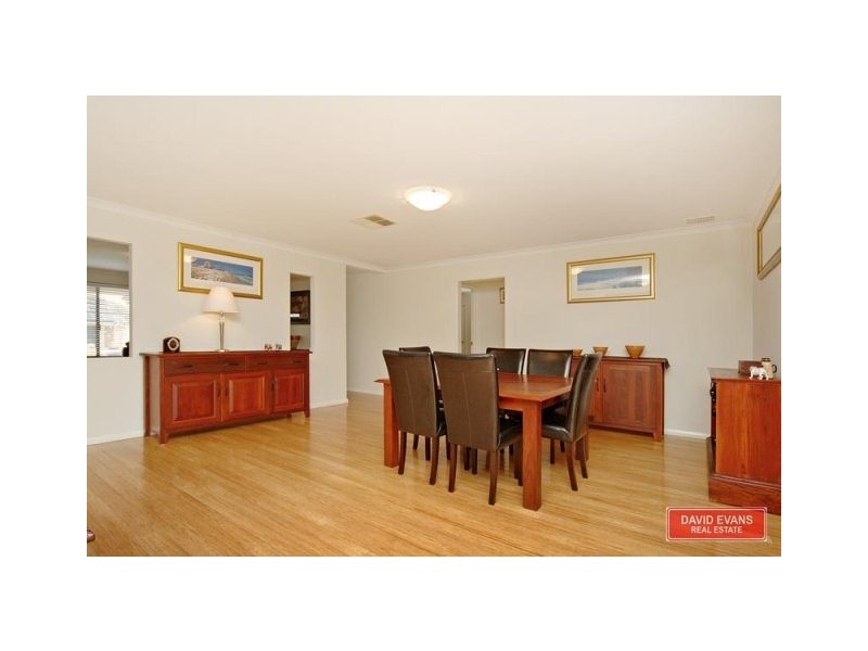 9 REDSTONE TRAIL, Ellenbrook WA 6069