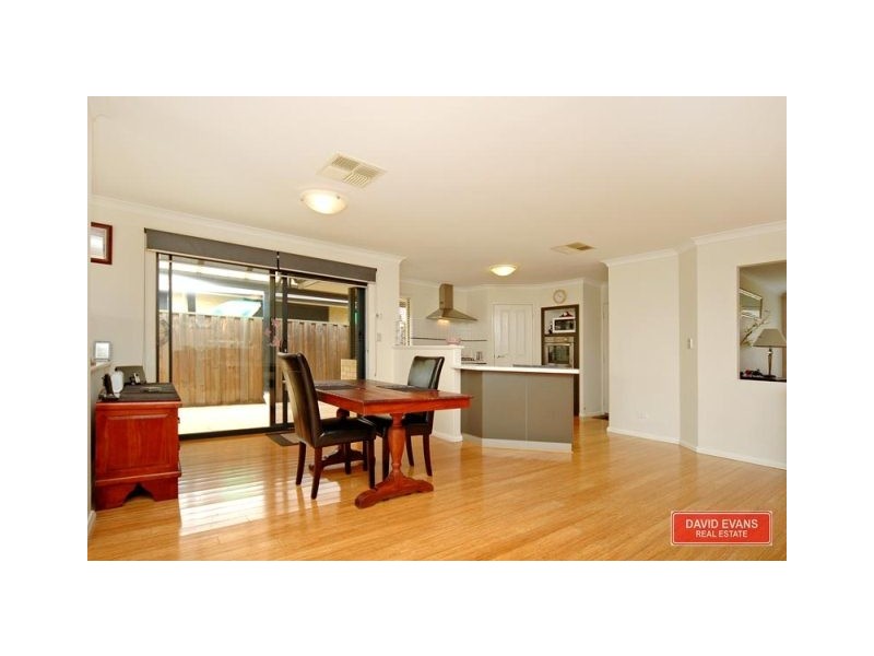 9 REDSTONE TRAIL, Ellenbrook WA 6069