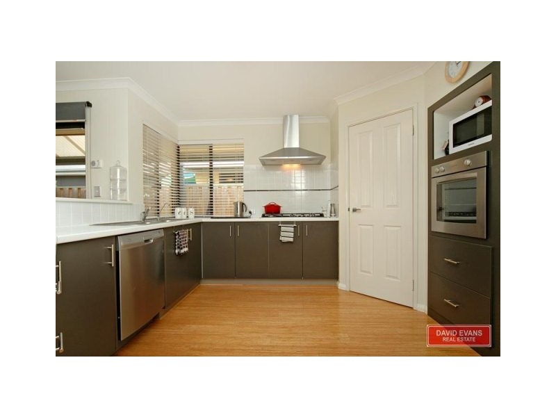 9 REDSTONE TRAIL, Ellenbrook WA 6069