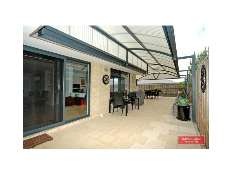 9 REDSTONE TRAIL, Ellenbrook WA 6069