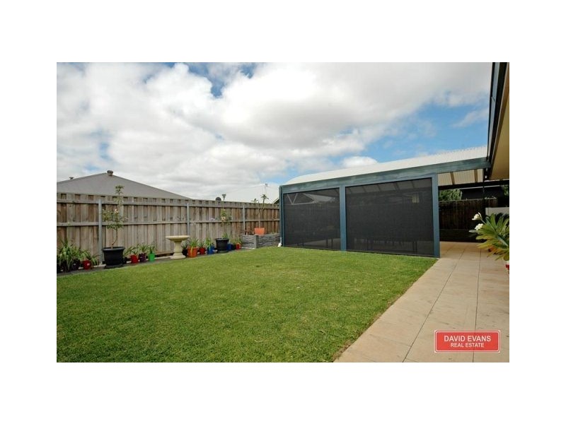 9 REDSTONE TRAIL, Ellenbrook WA 6069