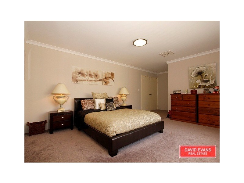 122 Golf Links Drive, Carramar WA 6031