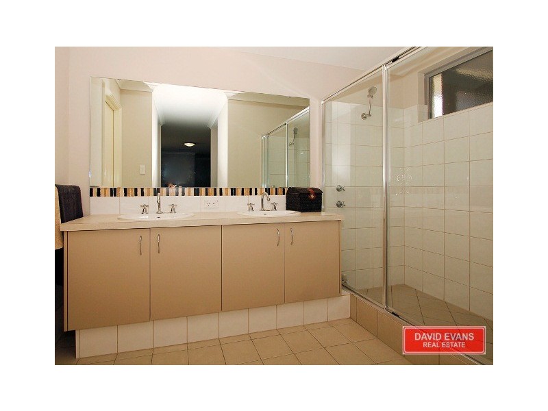 122 Golf Links Drive, Carramar WA 6031