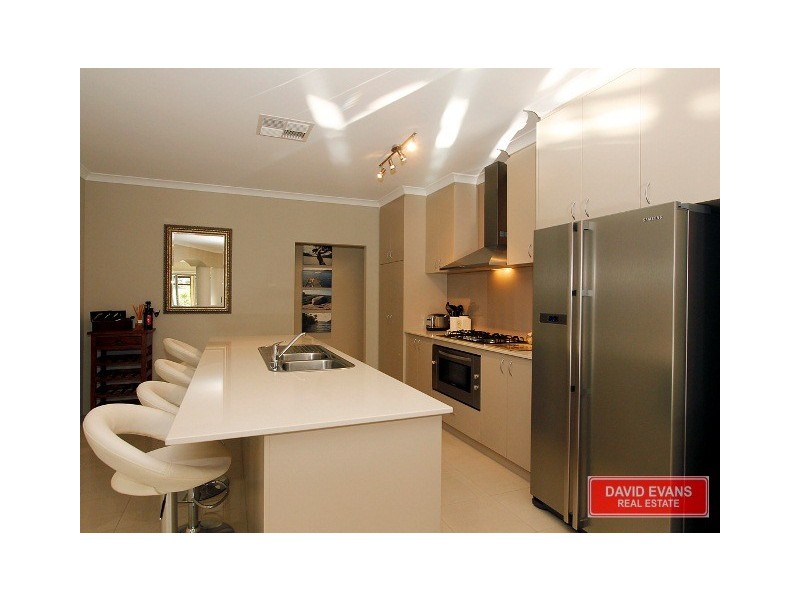 122 Golf Links Drive, Carramar WA 6031