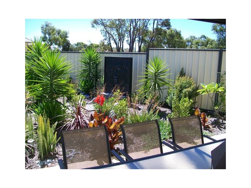 122 Golf Links Drive, Carramar WA 6031