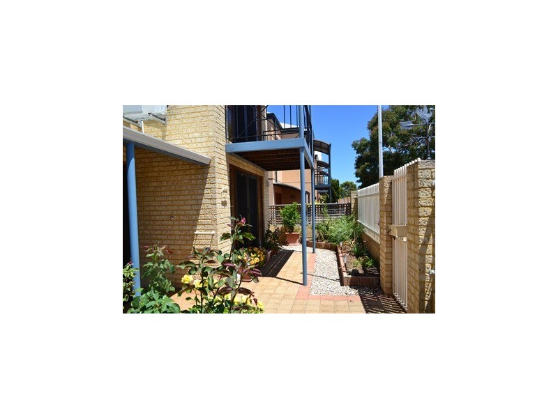 12 Nottinghill Street, Joondalup WA 6027