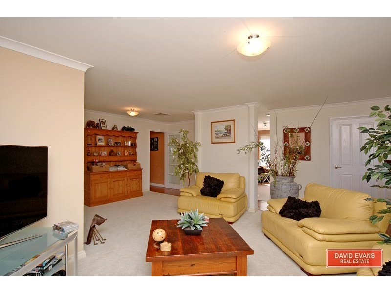 98 Clydebank Crescent, Kinross WA 6028