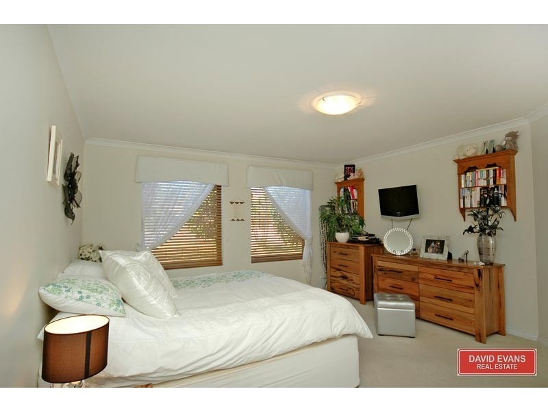 98 Clydebank Crescent, Kinross WA 6028