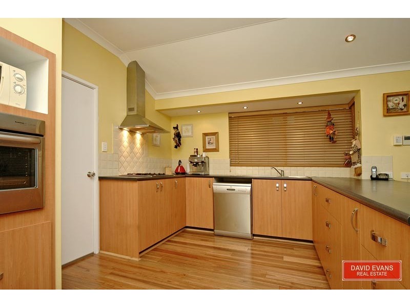 98 Clydebank Crescent, Kinross WA 6028