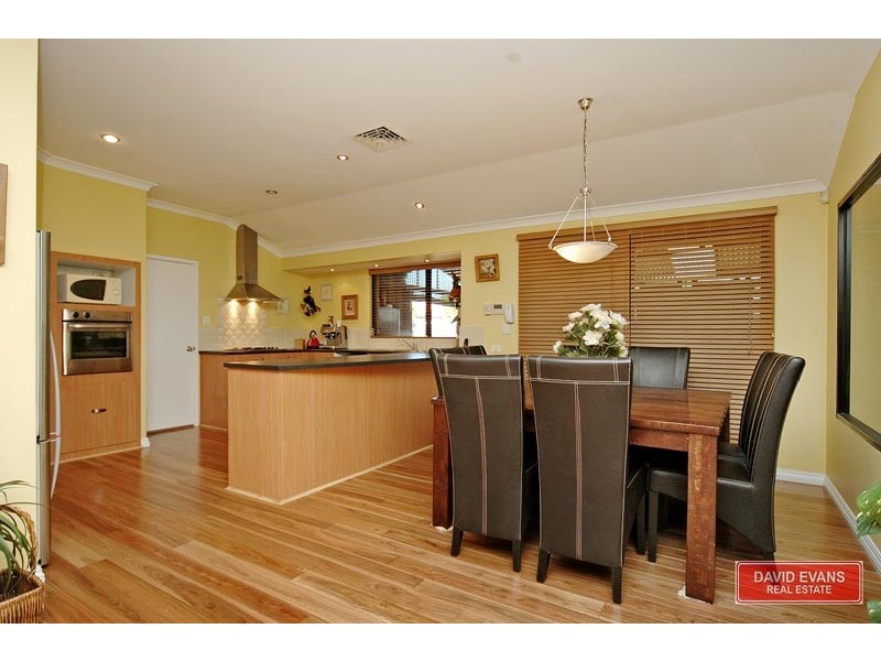 98 Clydebank Crescent, Kinross WA 6028