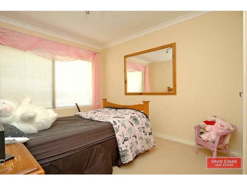 98 Clydebank Crescent, Kinross WA 6028