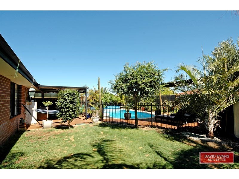 98 Clydebank Crescent, Kinross WA 6028