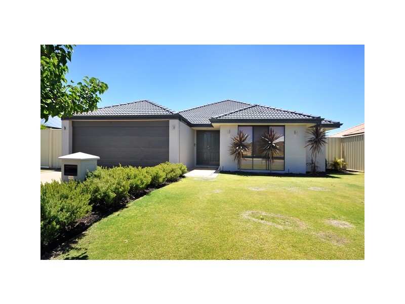 7 Daimler Drive, Tapping WA 6065
