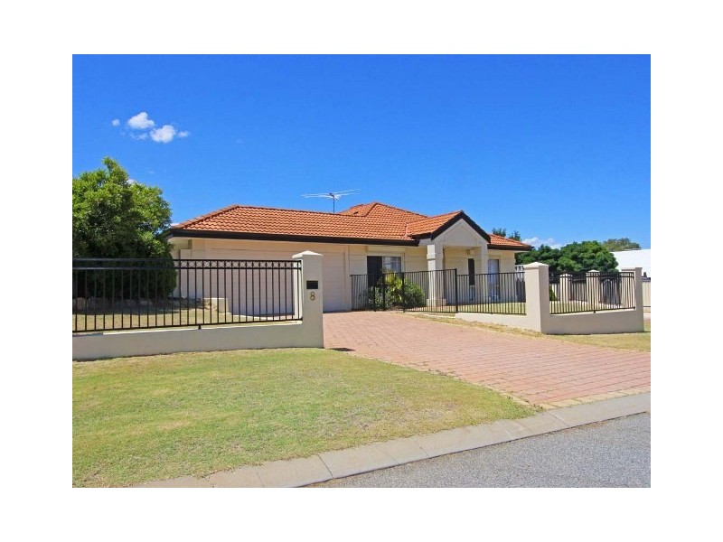 8 Danja Rise, Hocking WA 6065