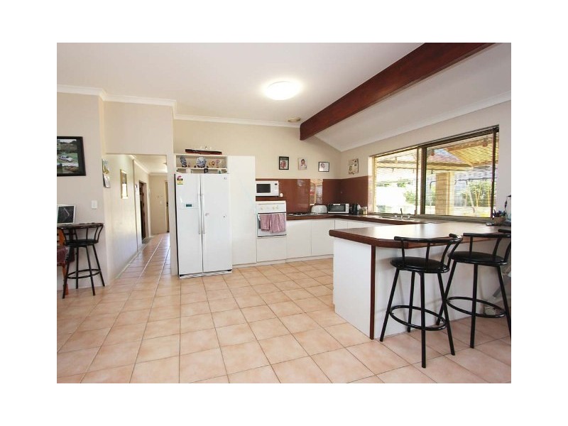 8 Danja Rise, Hocking WA 6065