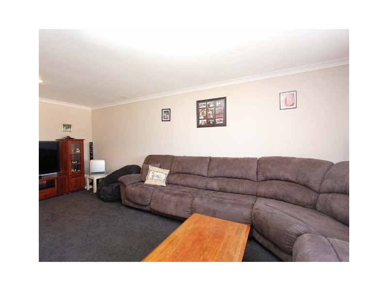 8 Danja Rise, Hocking WA 6065