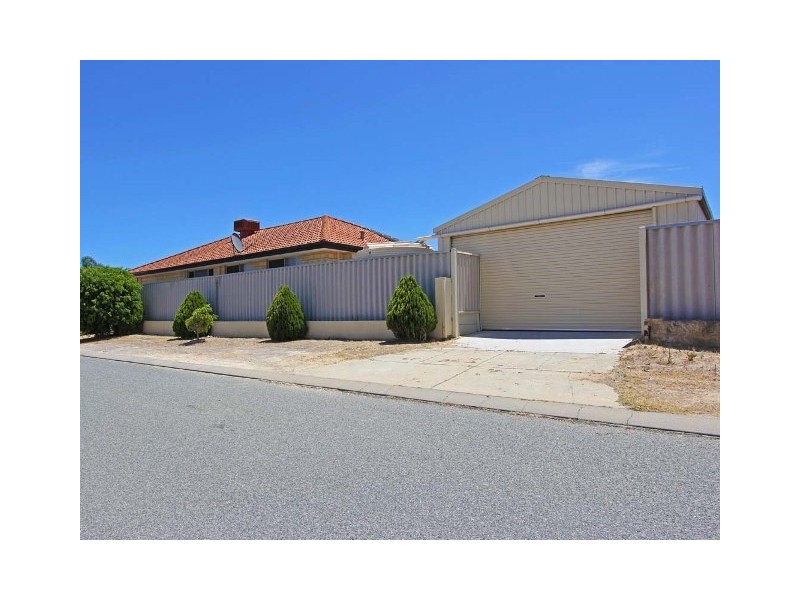 8 Danja Rise, Hocking WA 6065