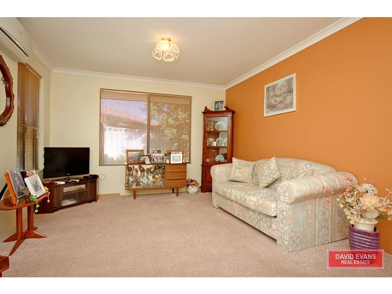 6 Yama Close, Carramar WA 6031