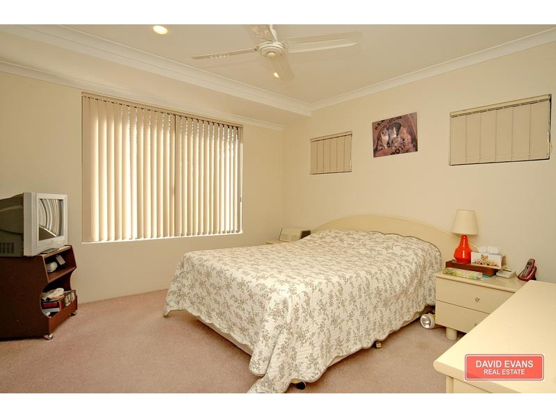 6 Yama Close, Carramar WA 6031