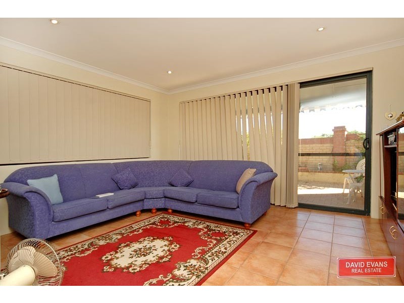 6 Yama Close, Carramar WA 6031
