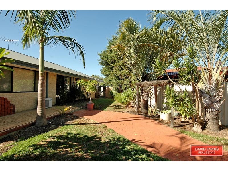 6 Yama Close, Carramar WA 6031