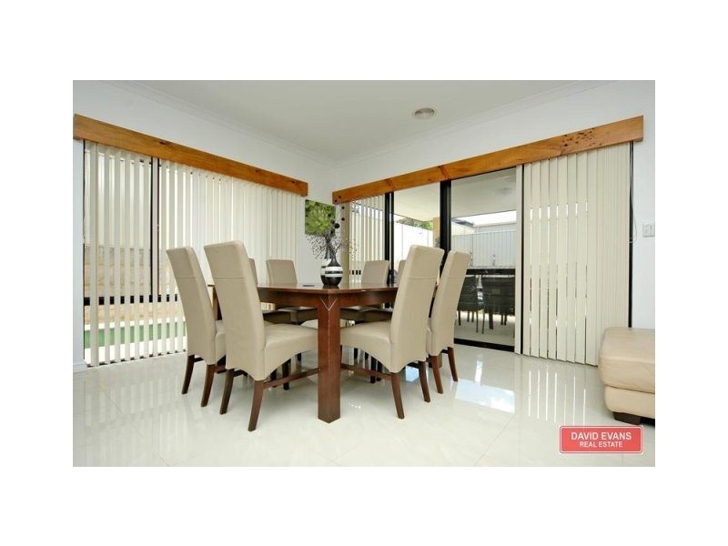 17 Hopewell Pass, Carramar WA 6031