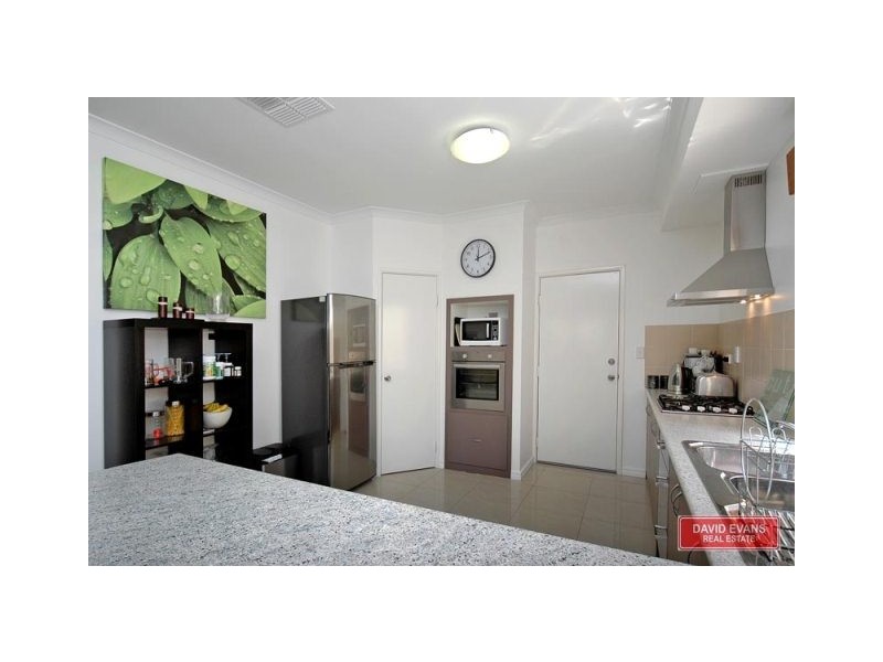 17 Hopewell Pass, Carramar WA 6031