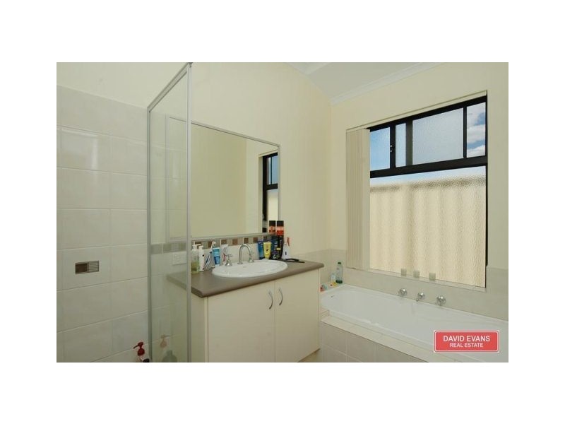 17 Hopewell Pass, Carramar WA 6031