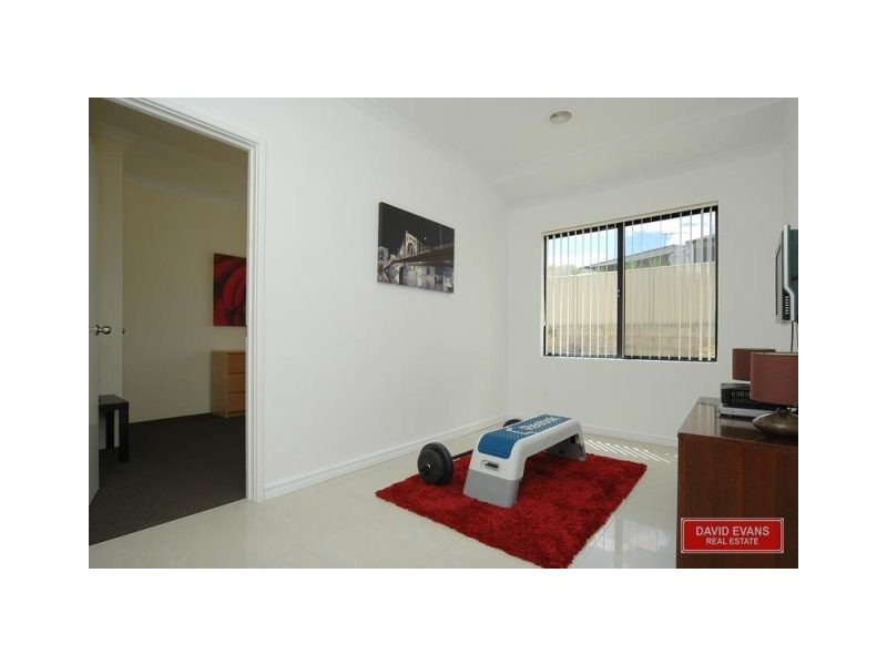 17 Hopewell Pass, Carramar WA 6031