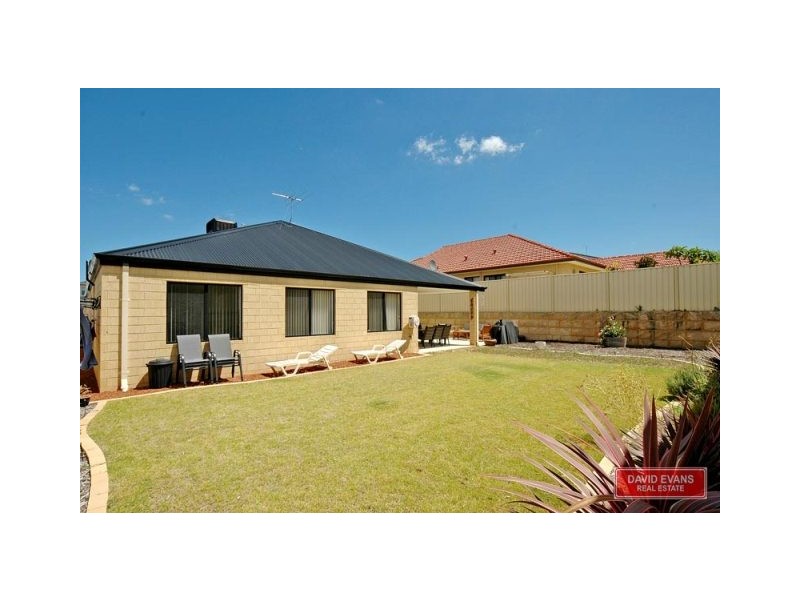 17 Hopewell Pass, Carramar WA 6031