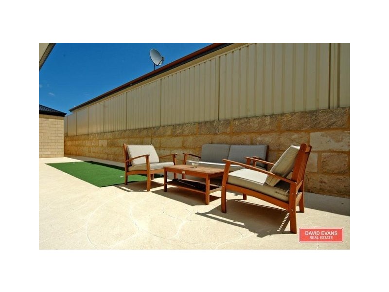 17 Hopewell Pass, Carramar WA 6031