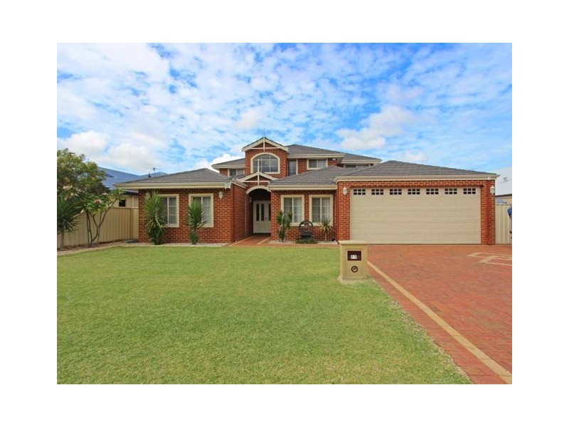 11 Narrien Loop, Hocking WA 6065