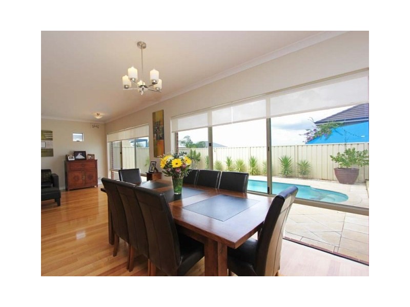 11 Narrien Loop, Hocking WA 6065