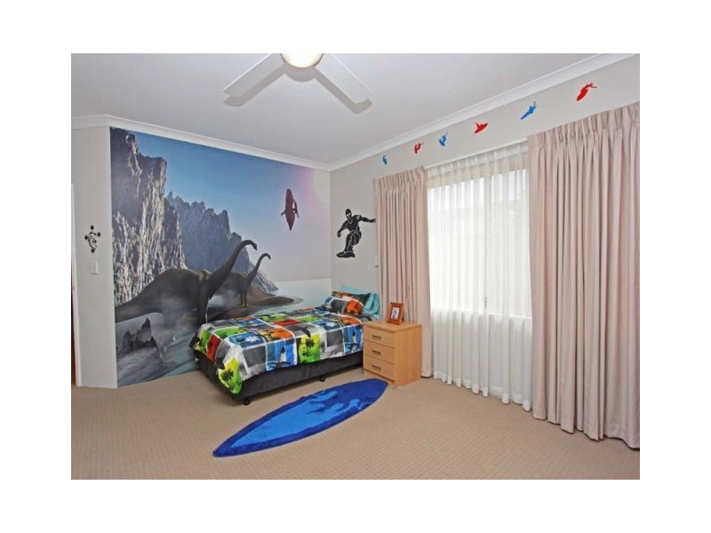 11 Narrien Loop, Hocking WA 6065