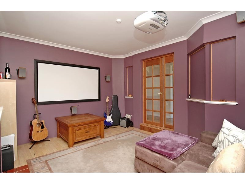 14 Kirkimbie Street, Carramar WA 6031