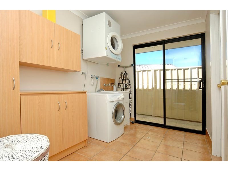 14 Kirkimbie Street, Carramar WA 6031