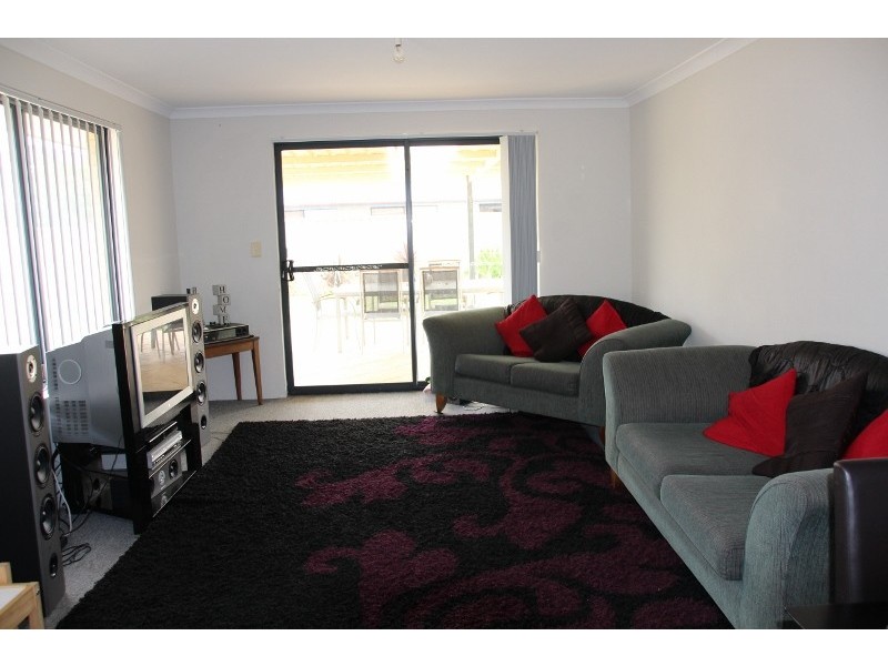 10 Alveley Loop, Butler WA 6036