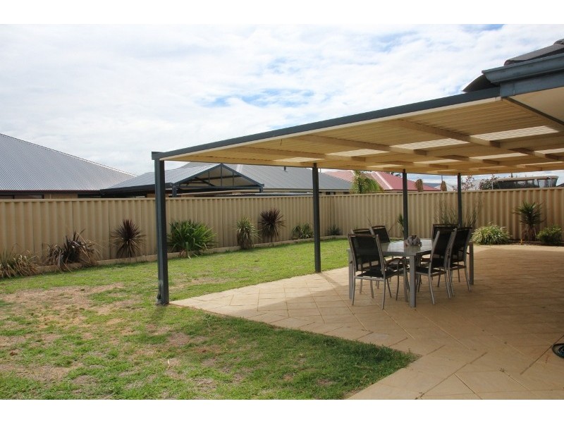 10 Alveley Loop, Butler WA 6036