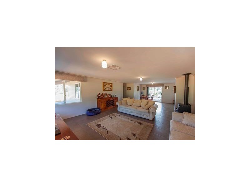 725 Windemere Way, Bindoon WA 6502