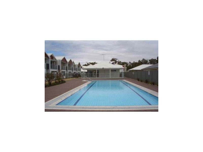 21/5 Bower Drive, Mandurah WA 6210