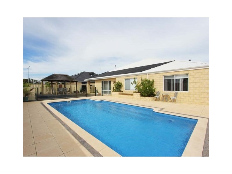 30 Benjamin Cres, Tapping WA 6065