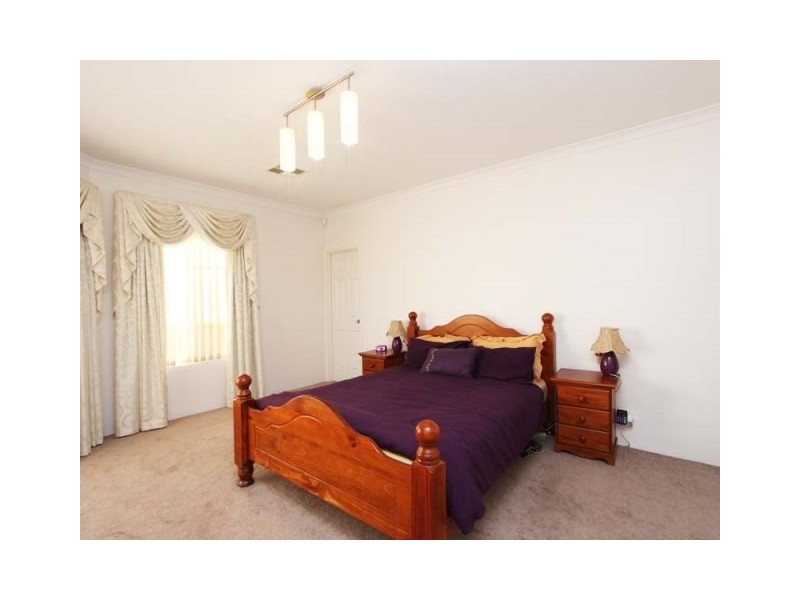 30 Benjamin Cres, Tapping WA 6065