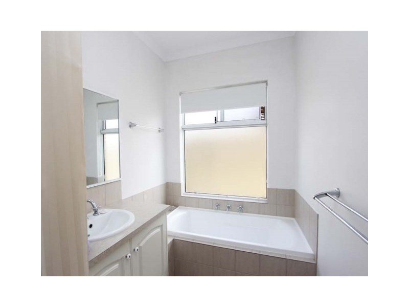 30 Benjamin Cres, Tapping WA 6065