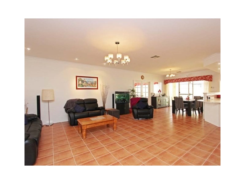 30 Benjamin Cres, Tapping WA 6065