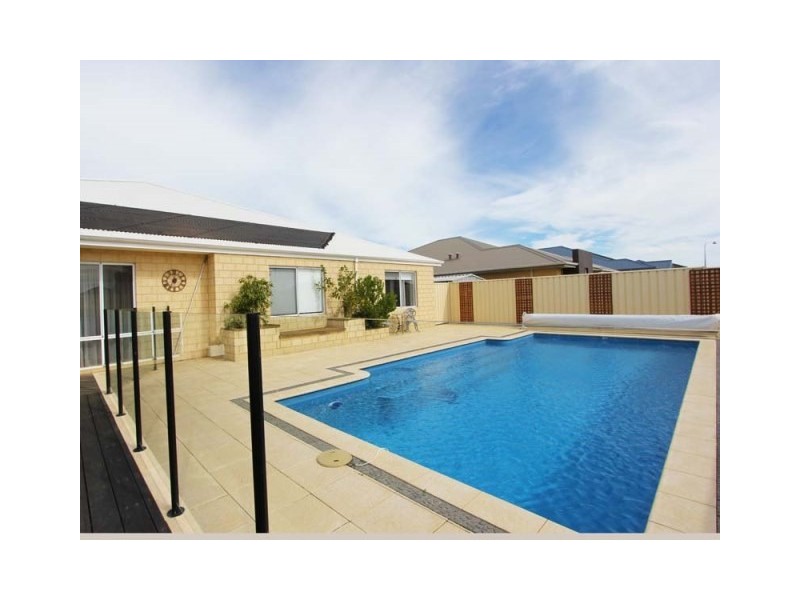 30 Benjamin Cres, Tapping WA 6065
